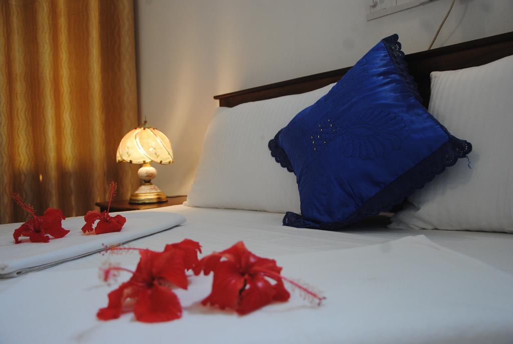 Aknara Rest Hotel Weligama Exterior foto
