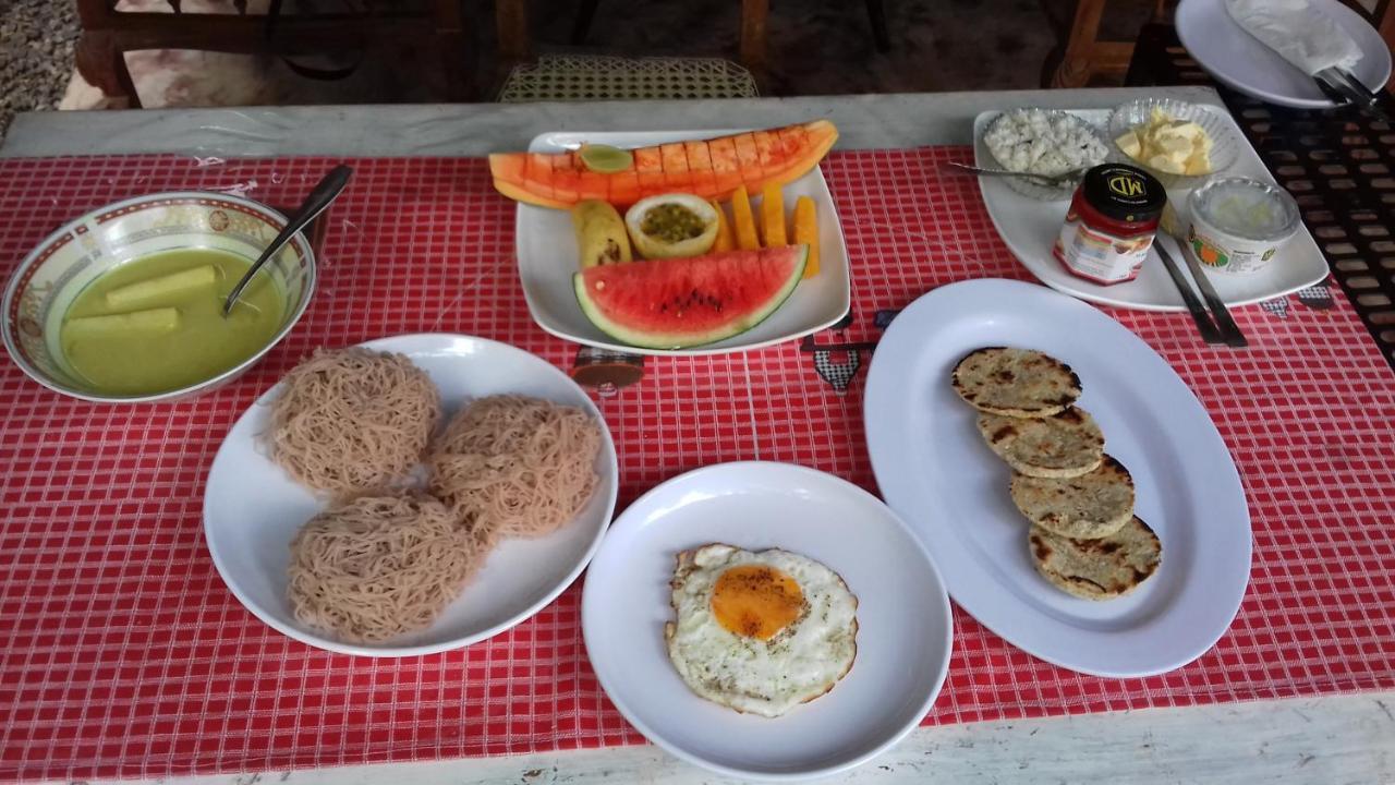 Aknara Rest Hotel Weligama Exterior foto